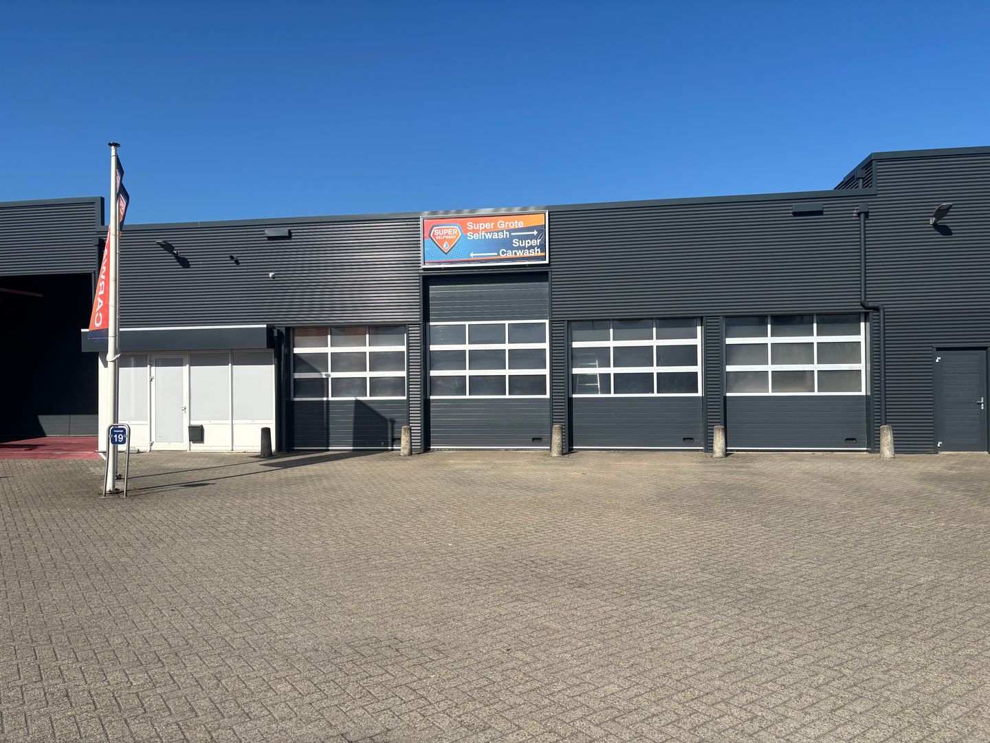 Bekijk foto 1 van Westsingel 19