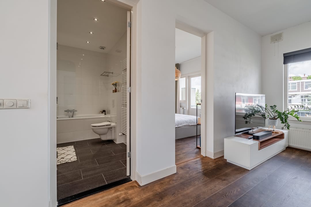 Foto 28 van Admiraal De Ruijterweg 382-3