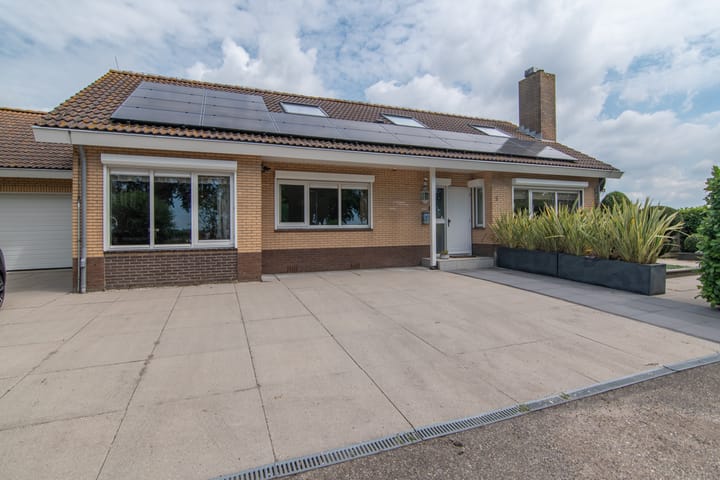 Foto 2 van Middelweg 5