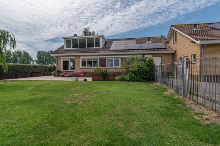 Foto 41 van Middelweg 5