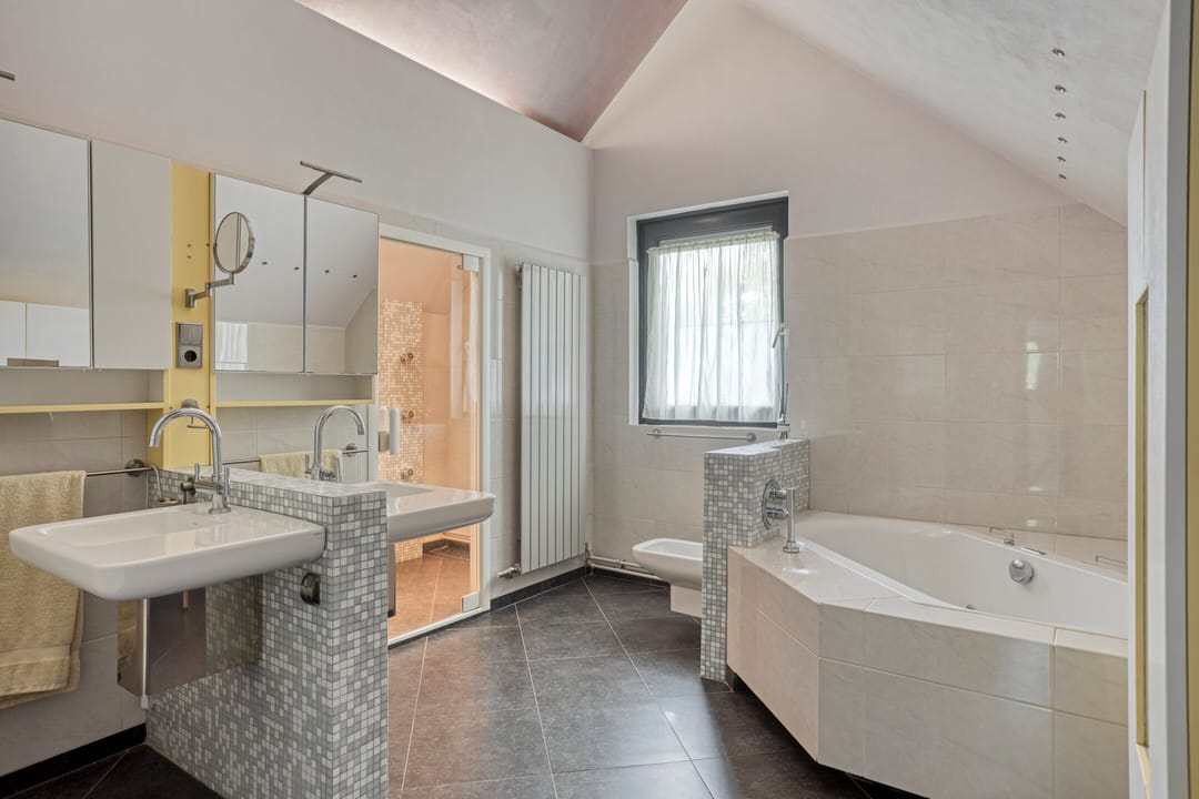 Photo 32 of Hurk 209