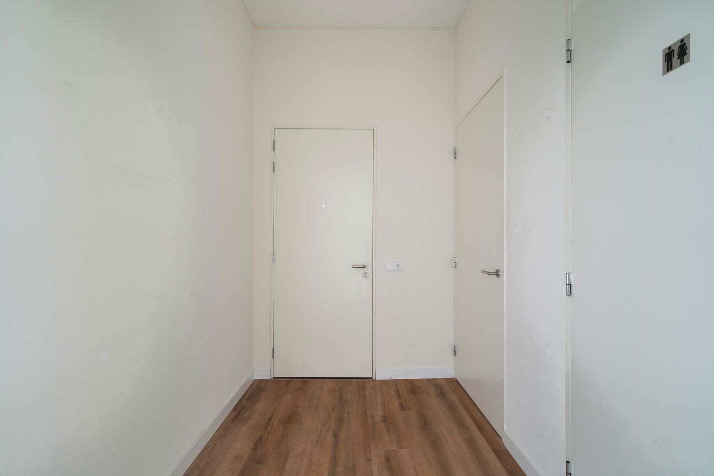 Photo 4 of Anna van Buerenplein 70