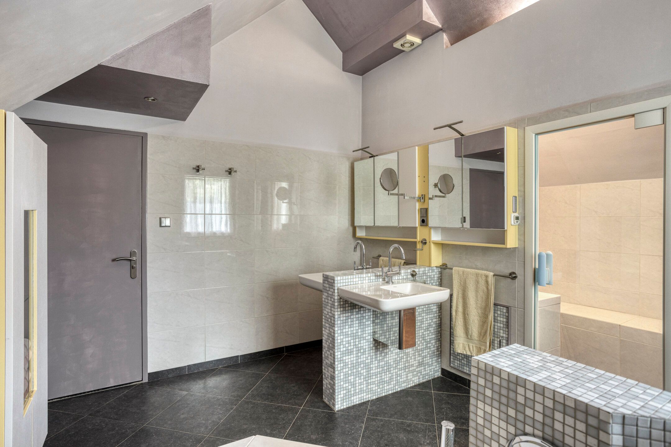 Photo 33 of Hurk 209