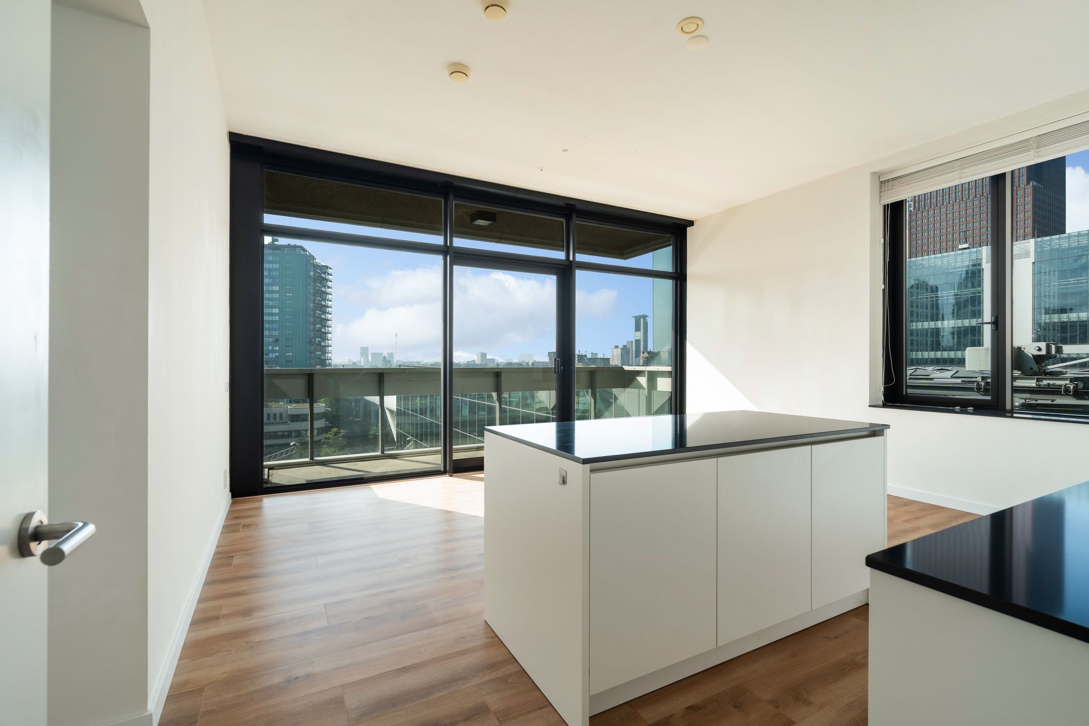 Photo 12 of Anna van Buerenplein 70