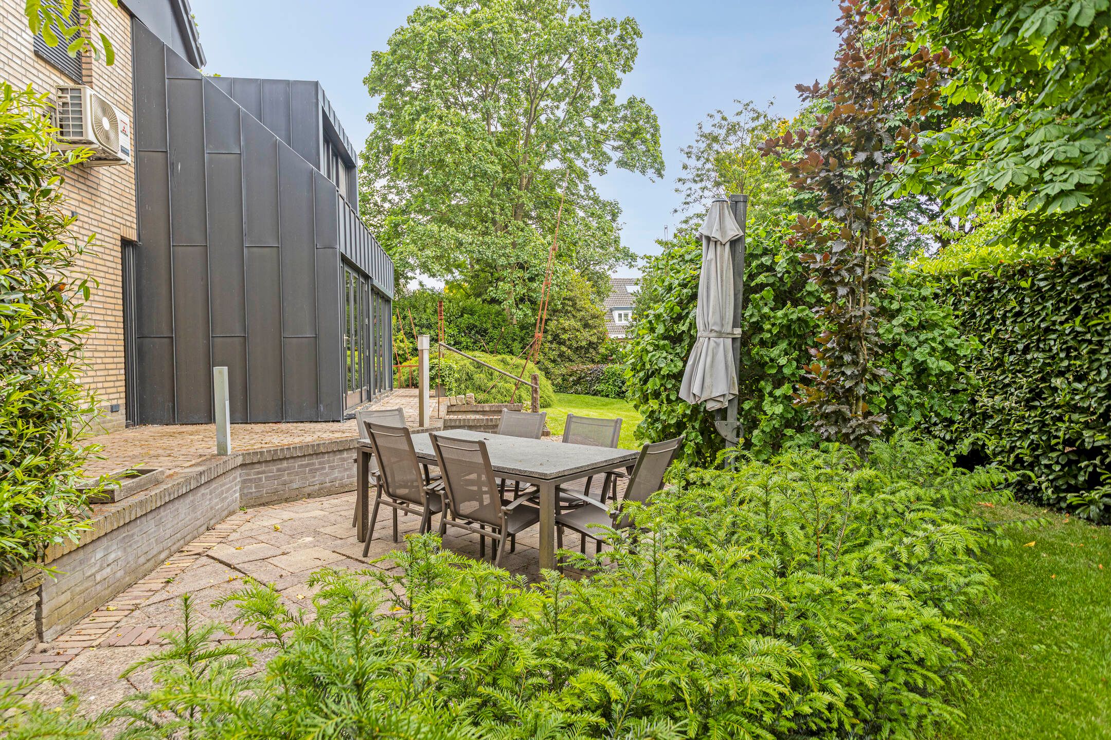 Photo 48 of Hurk 209