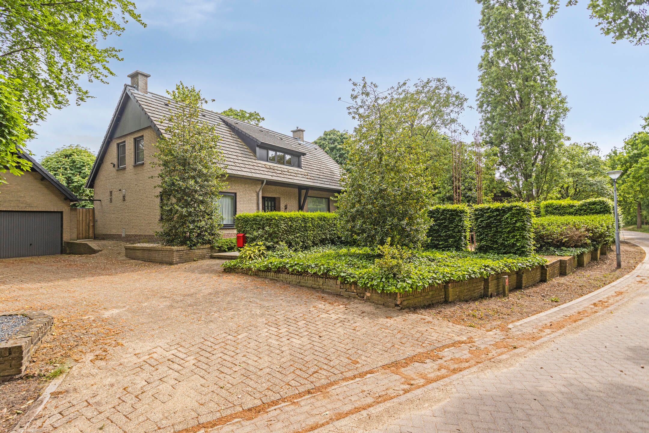 Photo 51 of Hurk 209