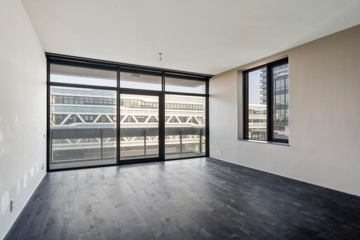 Foto 6 van Anna van Buerenplein 97