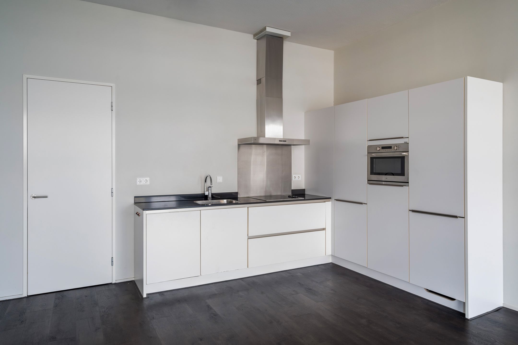 Foto 9 van Anna van Buerenplein 97