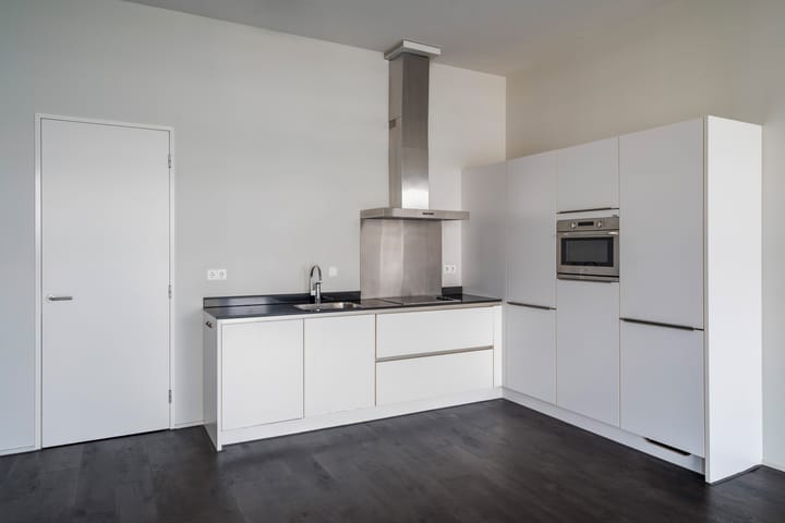 Foto 9 van Anna van Buerenplein 97