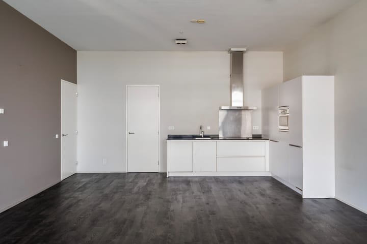 Foto 13 van Anna van Buerenplein 97