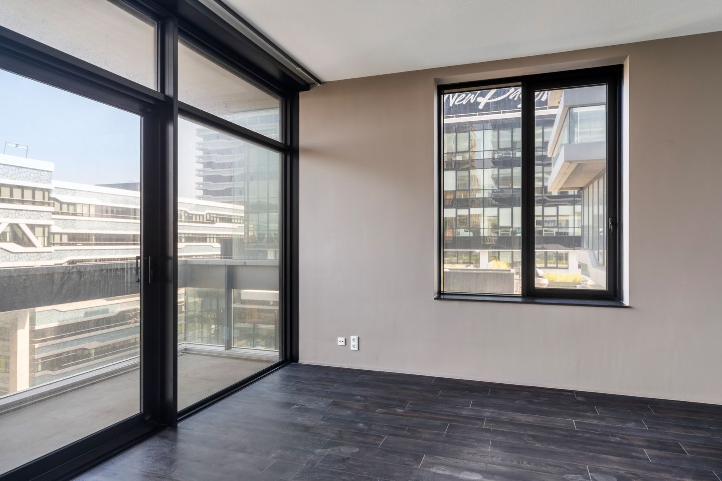 Foto 14 van Anna van Buerenplein 97