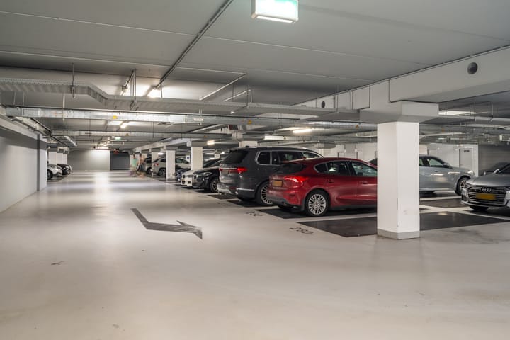 Foto 37 van Anna van Buerenplein 97