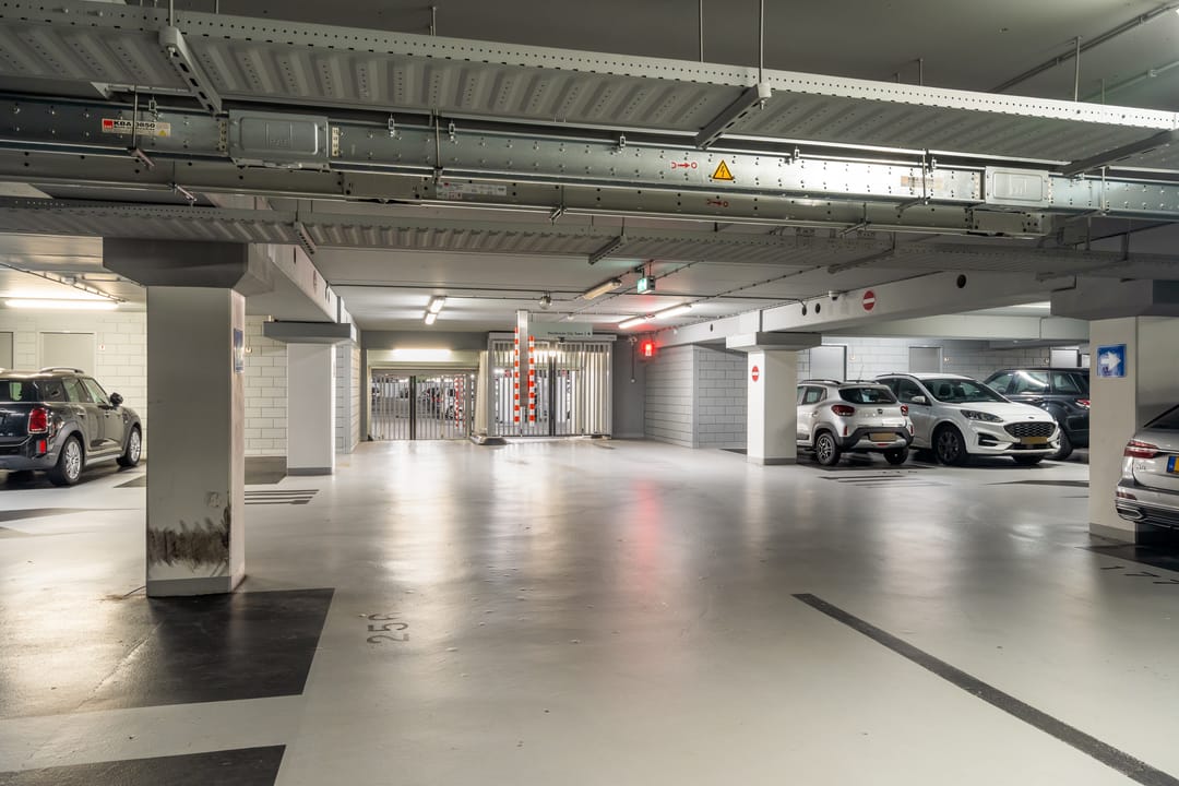 Foto 38 van Anna van Buerenplein 97