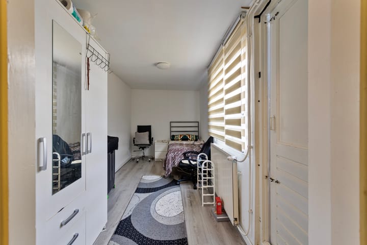 Photo 16 of De Ruyterstraat 80