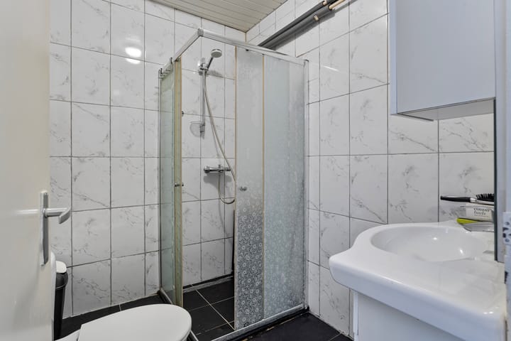 Photo 17 of De Ruyterstraat 80