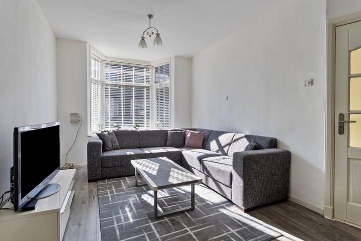 Photo 22 of De Ruyterstraat 80