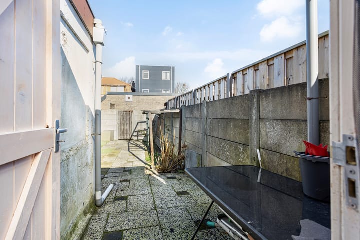 Photo 29 of De Ruyterstraat 80