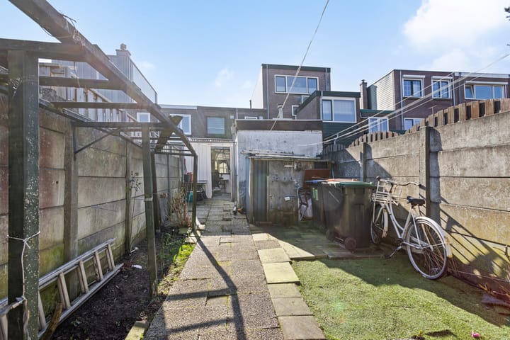 Photo 31 of De Ruyterstraat 80