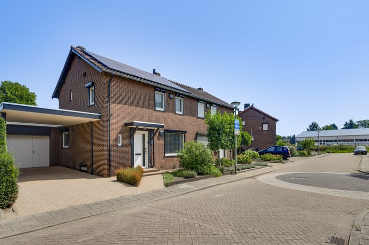 Photo 3 of Pastoor Pielsstraat 13