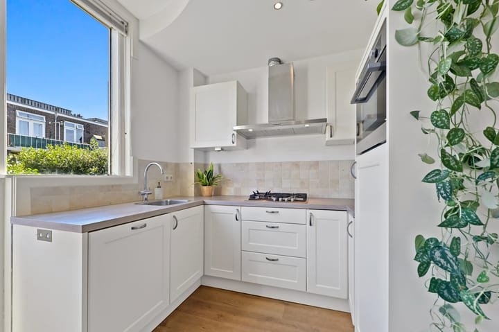 Photo 8 of Isaäk Hoornbeekstraat 31