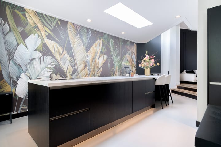 Photo 3 of Van Karnebeekstraat 84