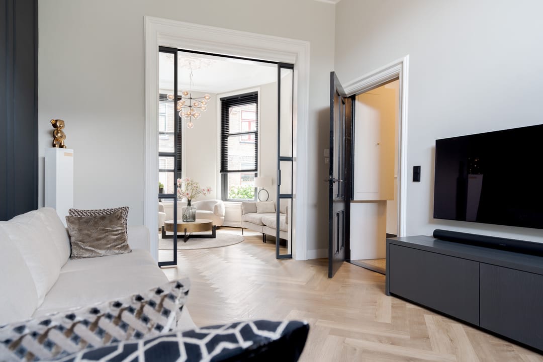 Photo 11 of Van Karnebeekstraat 84