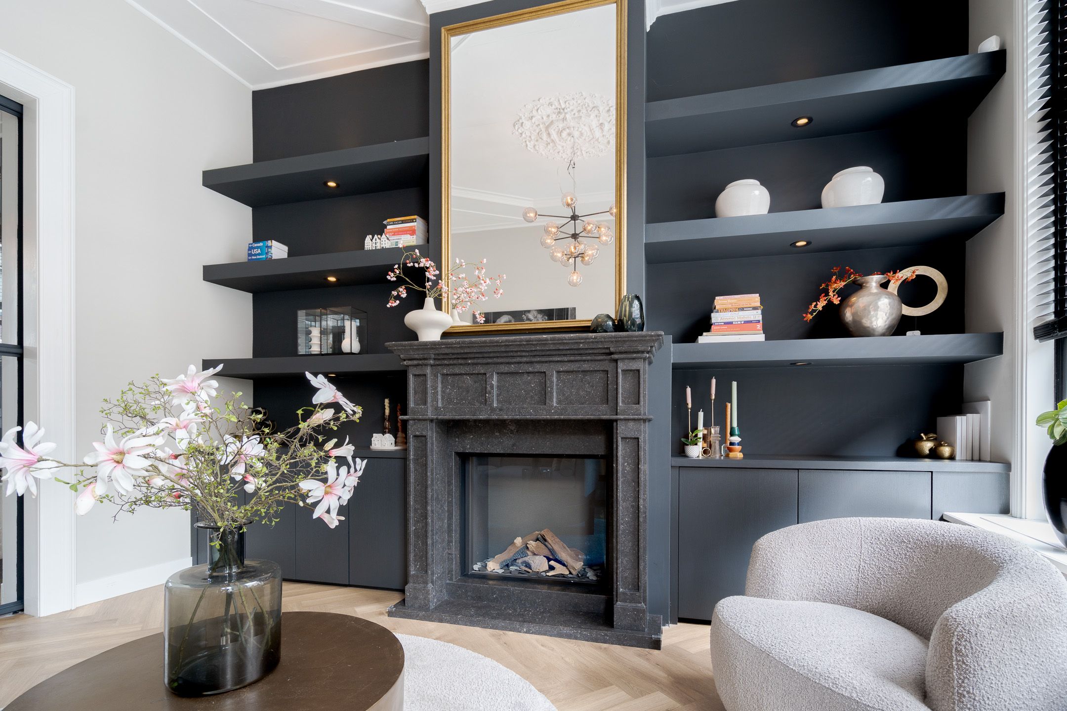 Photo 15 of Van Karnebeekstraat 84