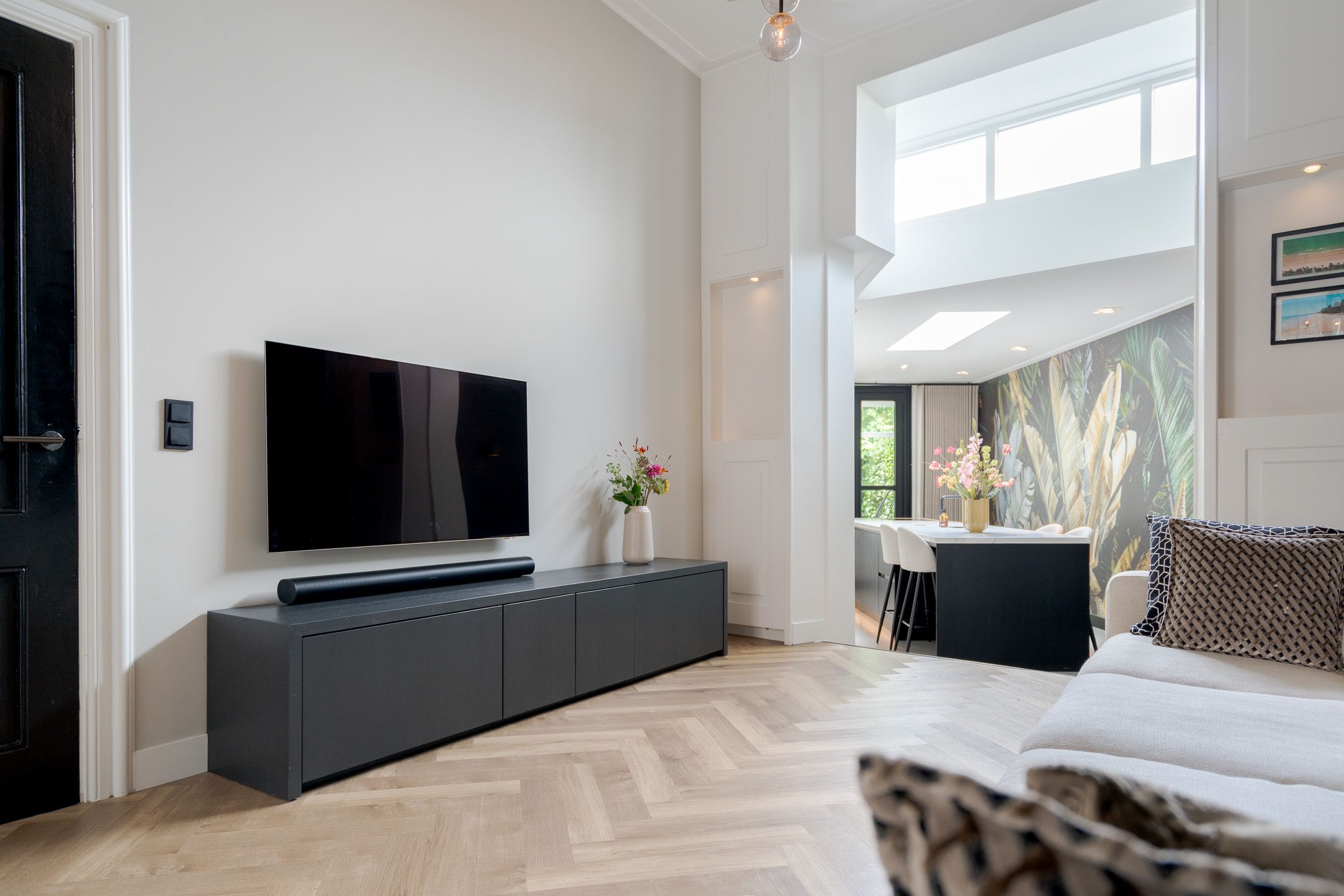 Photo 18 of Van Karnebeekstraat 84