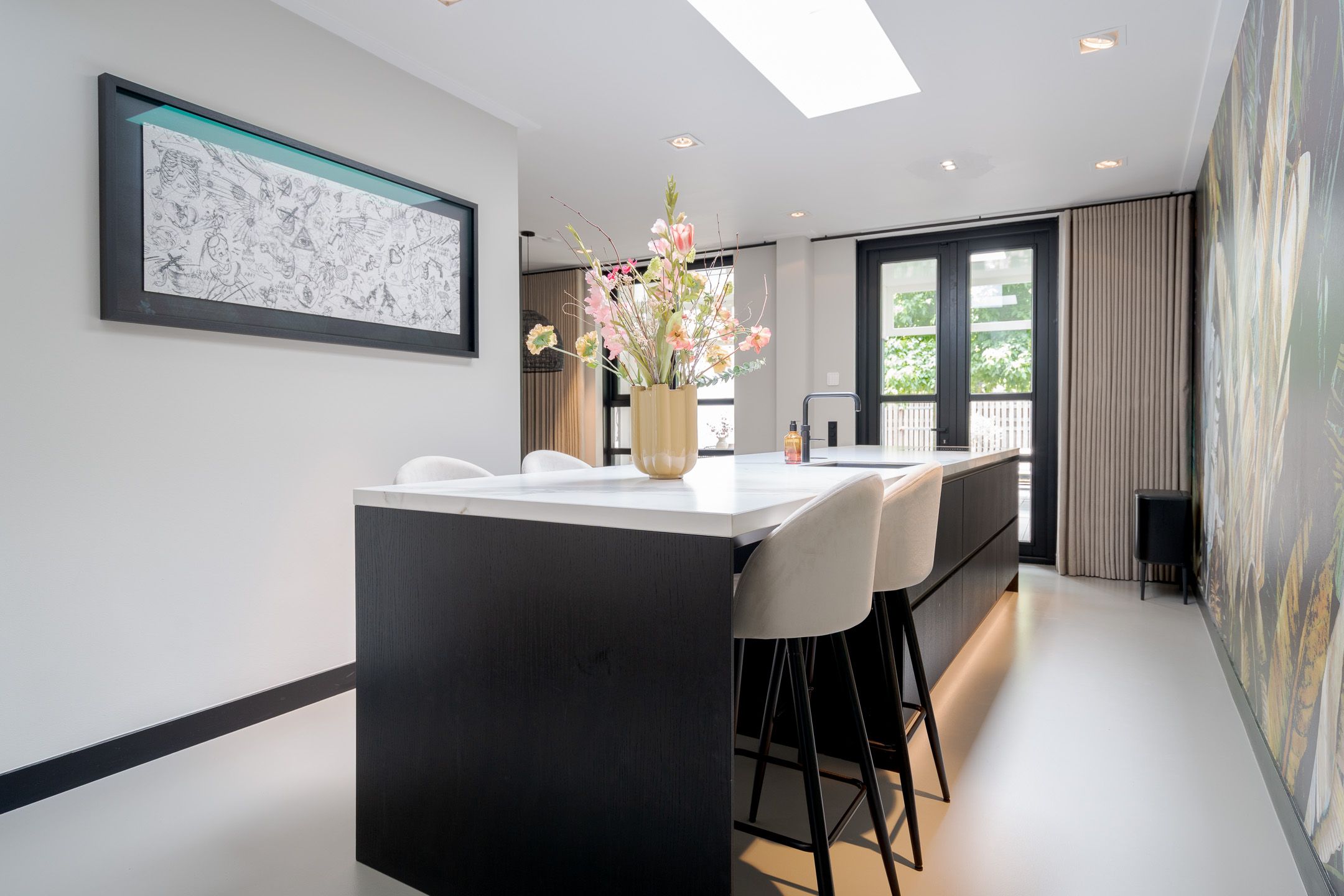 Photo 21 of Van Karnebeekstraat 84