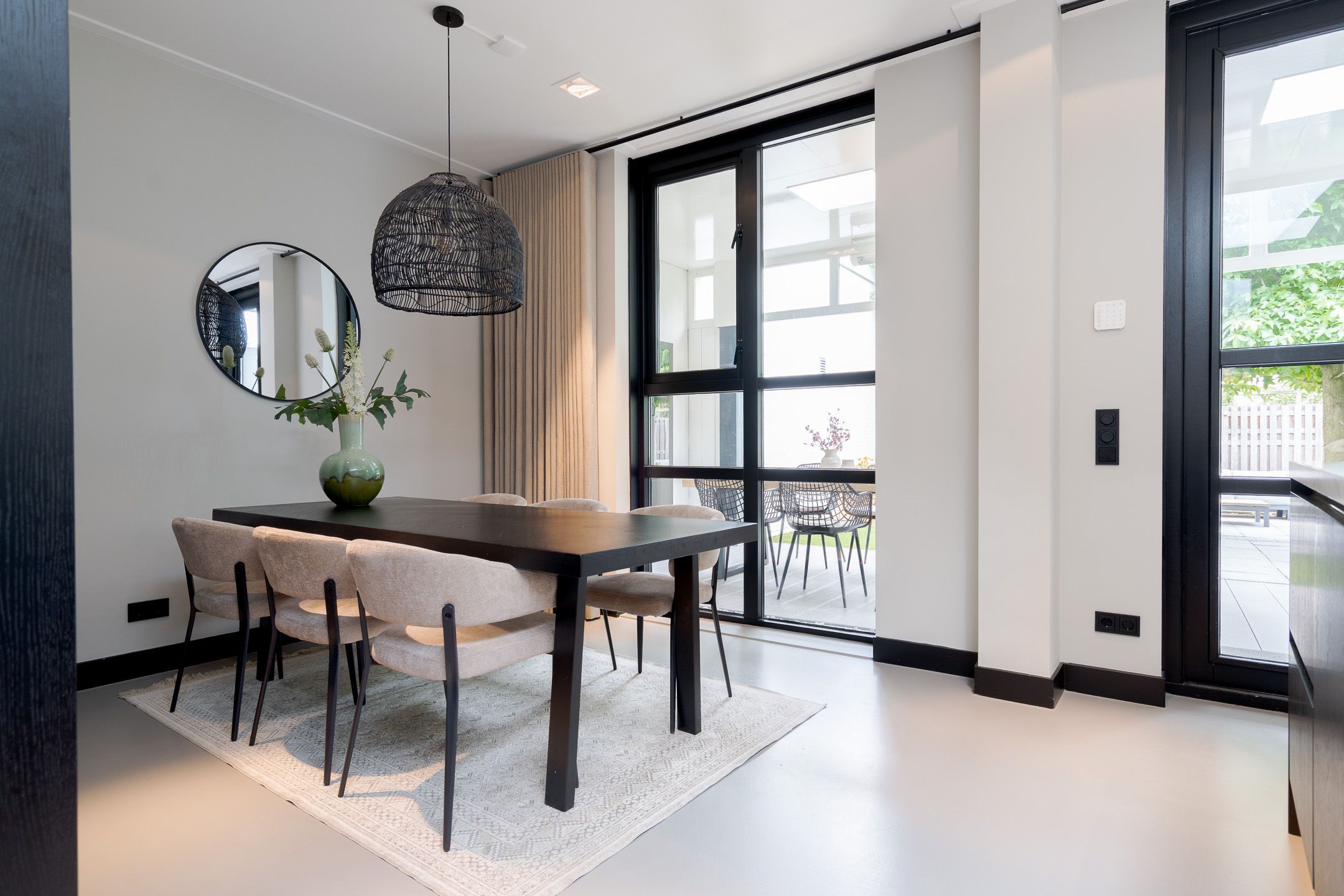 Photo 27 of Van Karnebeekstraat 84