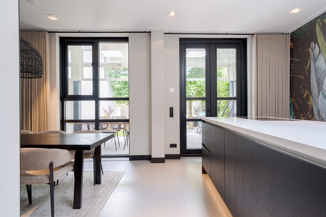 Photo 28 of Van Karnebeekstraat 84