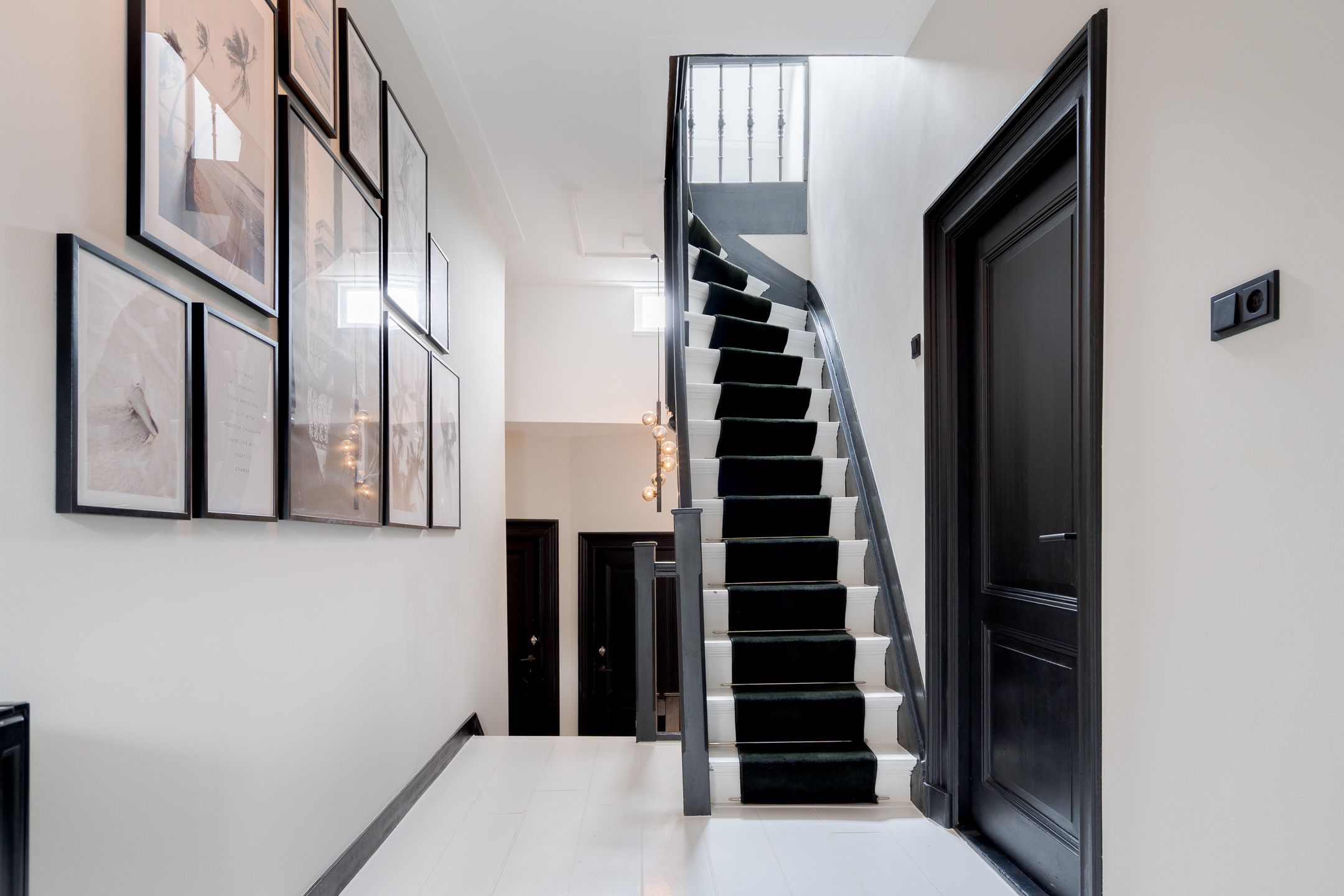 Photo 39 of Van Karnebeekstraat 84