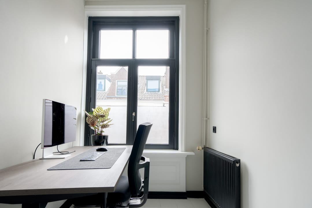 Photo 47 of Van Karnebeekstraat 84