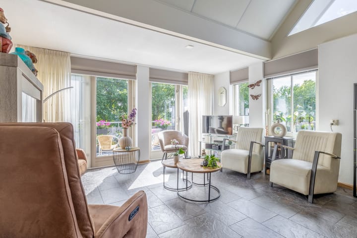 Foto 2 van Korenbloemweg 2-G