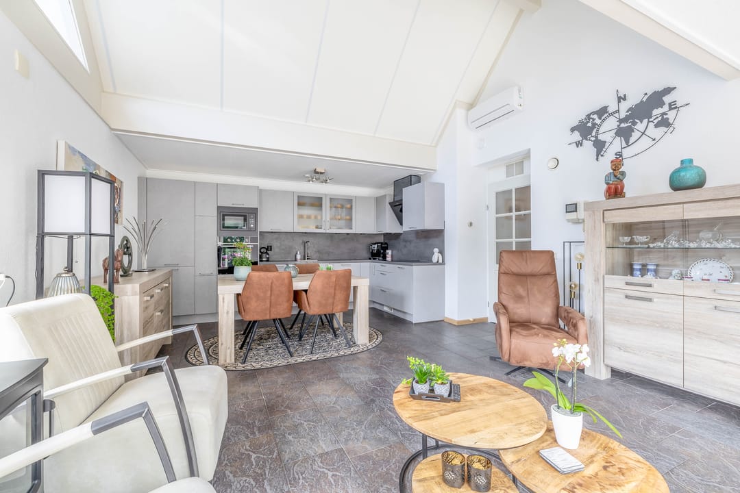 Foto 11 van Korenbloemweg 2-G