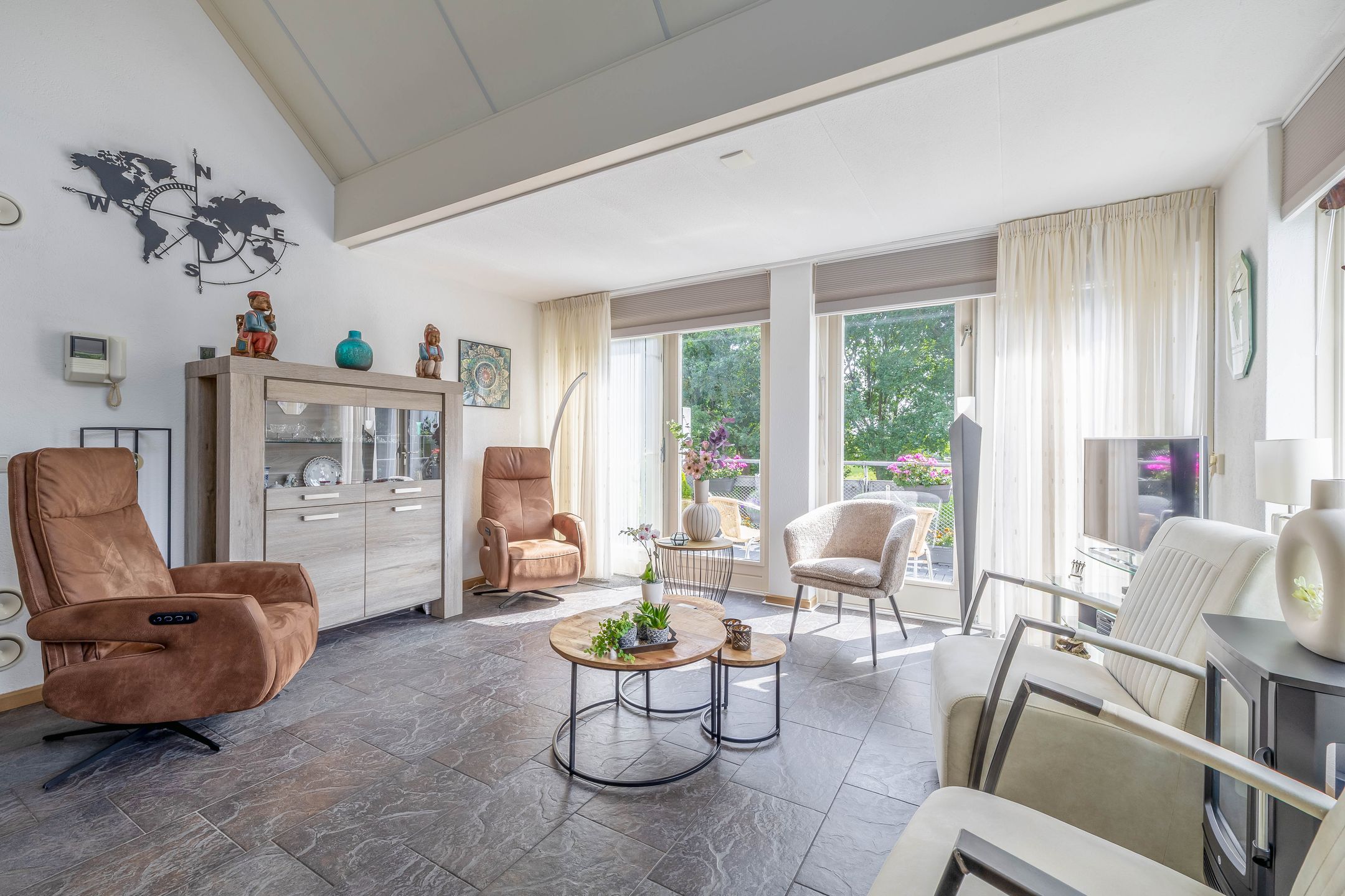 Foto 12 van Korenbloemweg 2-G