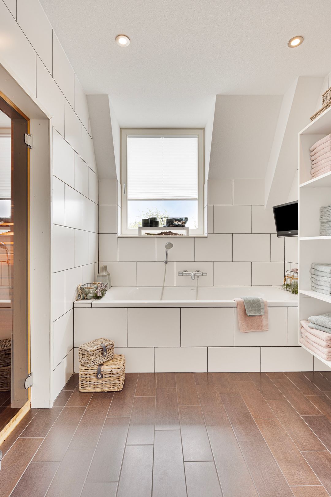 Photo 47 of Marie Curiesingel 1