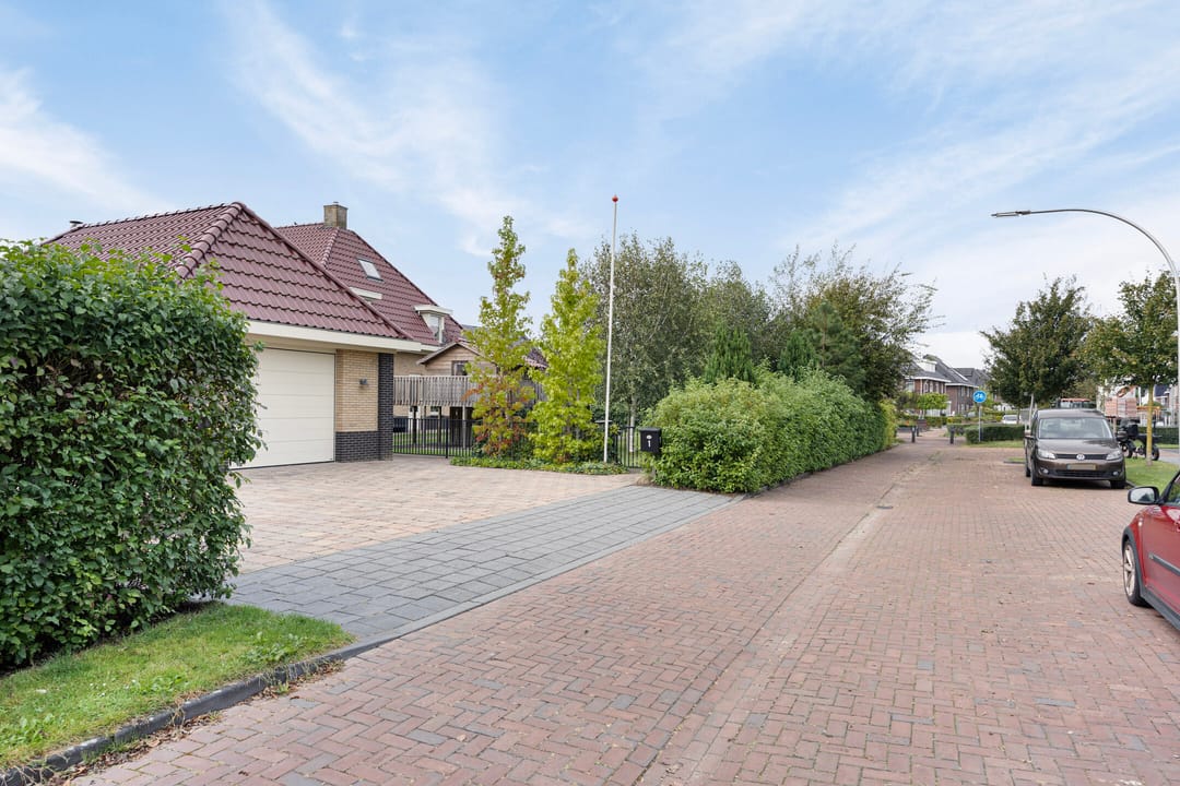 Photo 71 of Marie Curiesingel 1