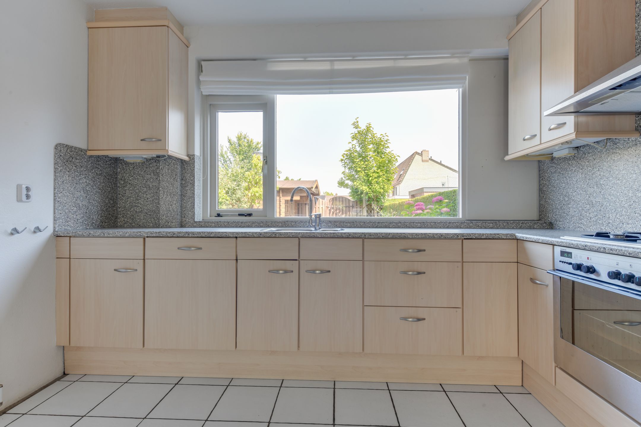 Photo 12 of Langeweide 269