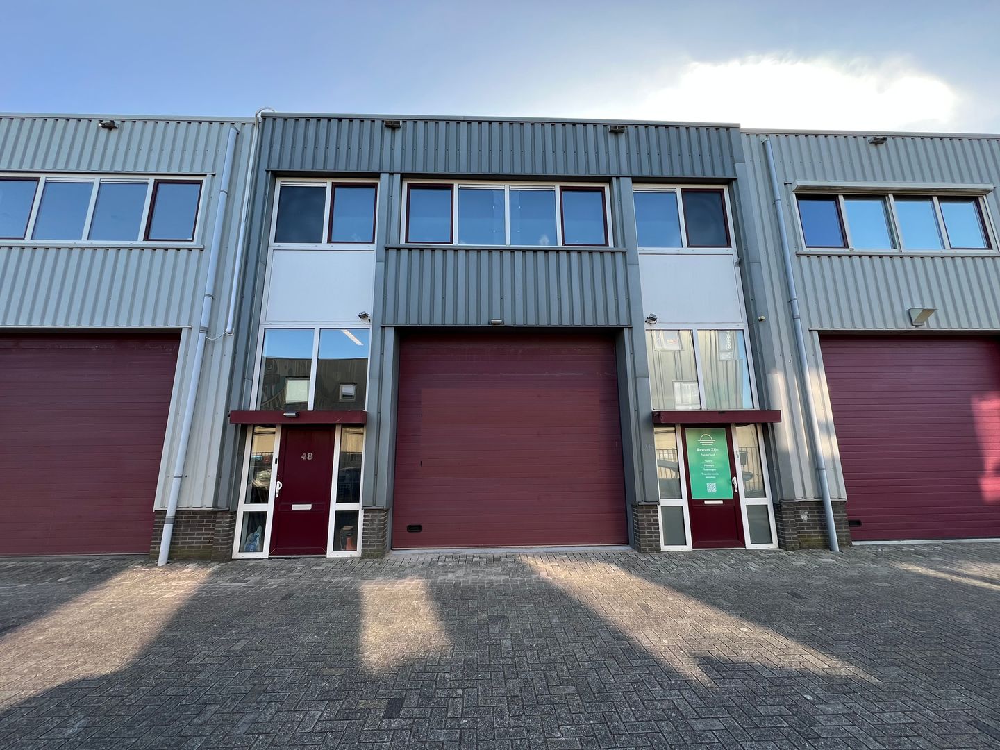 View photo 2 of Kikkertweg 48