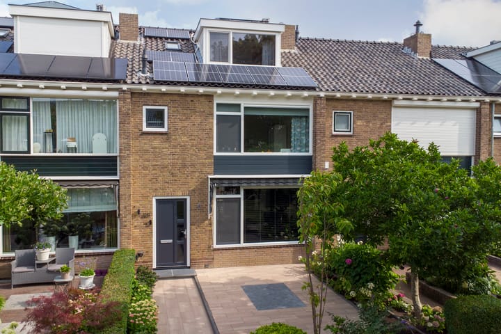 Foto 44 van Petronella van Saxenstraat 119