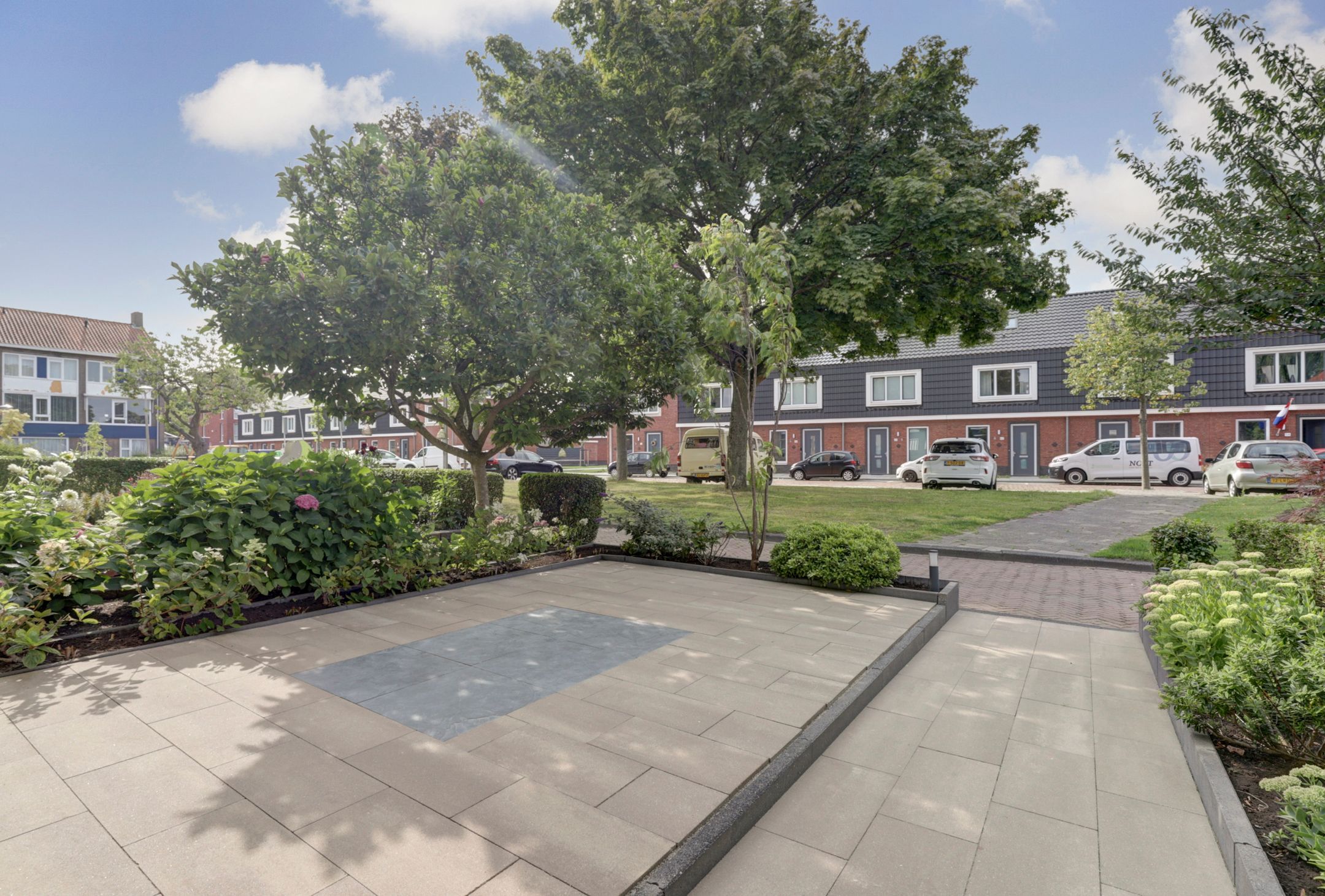 Foto 48 van Petronella van Saxenstraat 119