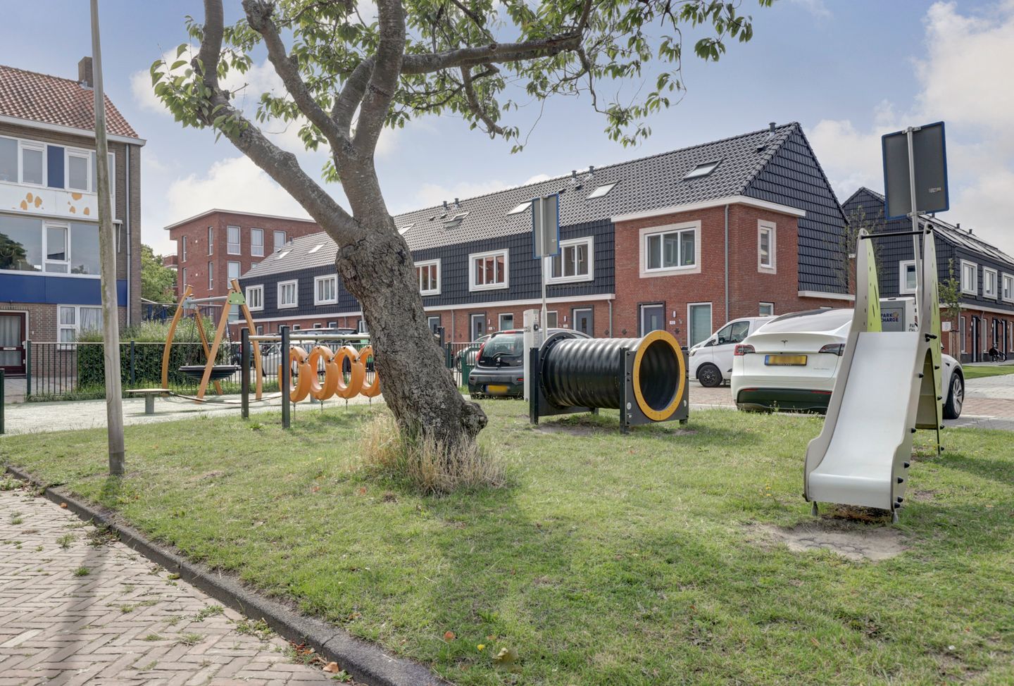 Foto 49 van Petronella van Saxenstraat 119