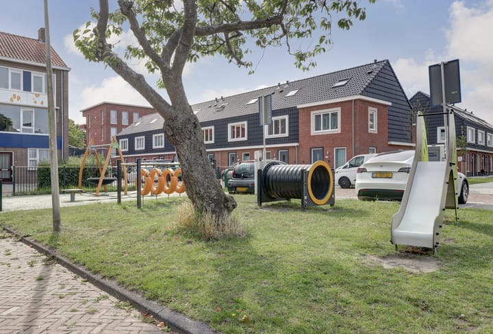 Foto 49 van Petronella van Saxenstraat 119