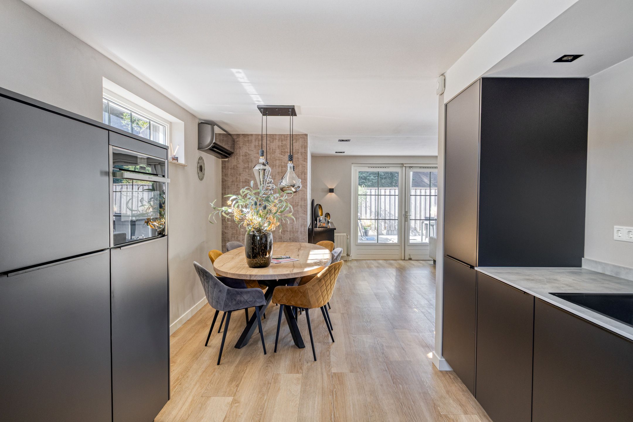 Foto 18 van Voorstsestraat 50-27