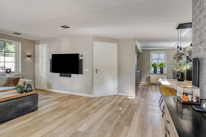 Foto 19 van Voorstsestraat 50-27