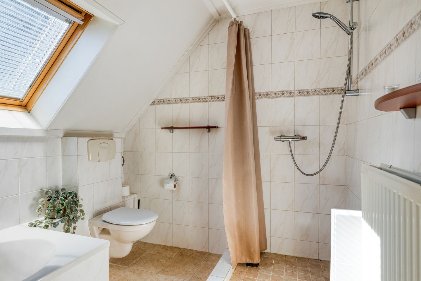 Foto 25 van Voorstsestraat 50-27