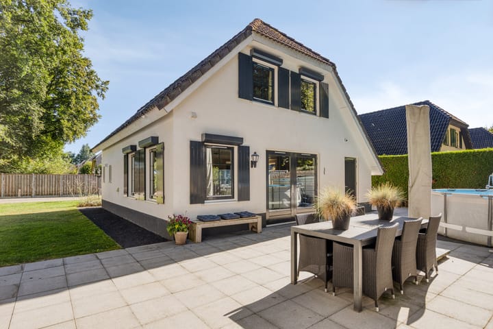 Foto 34 van Voorstsestraat 50-27