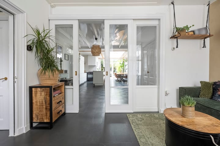 Photo 14 of Emmastraat 91