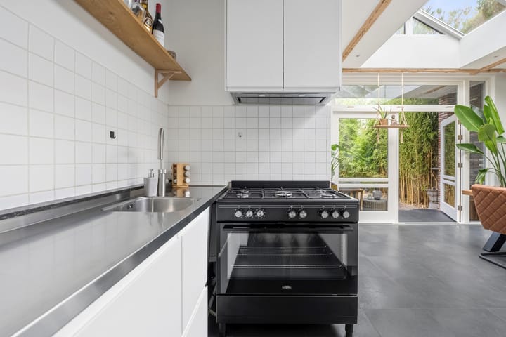 Photo 20 of Emmastraat 91